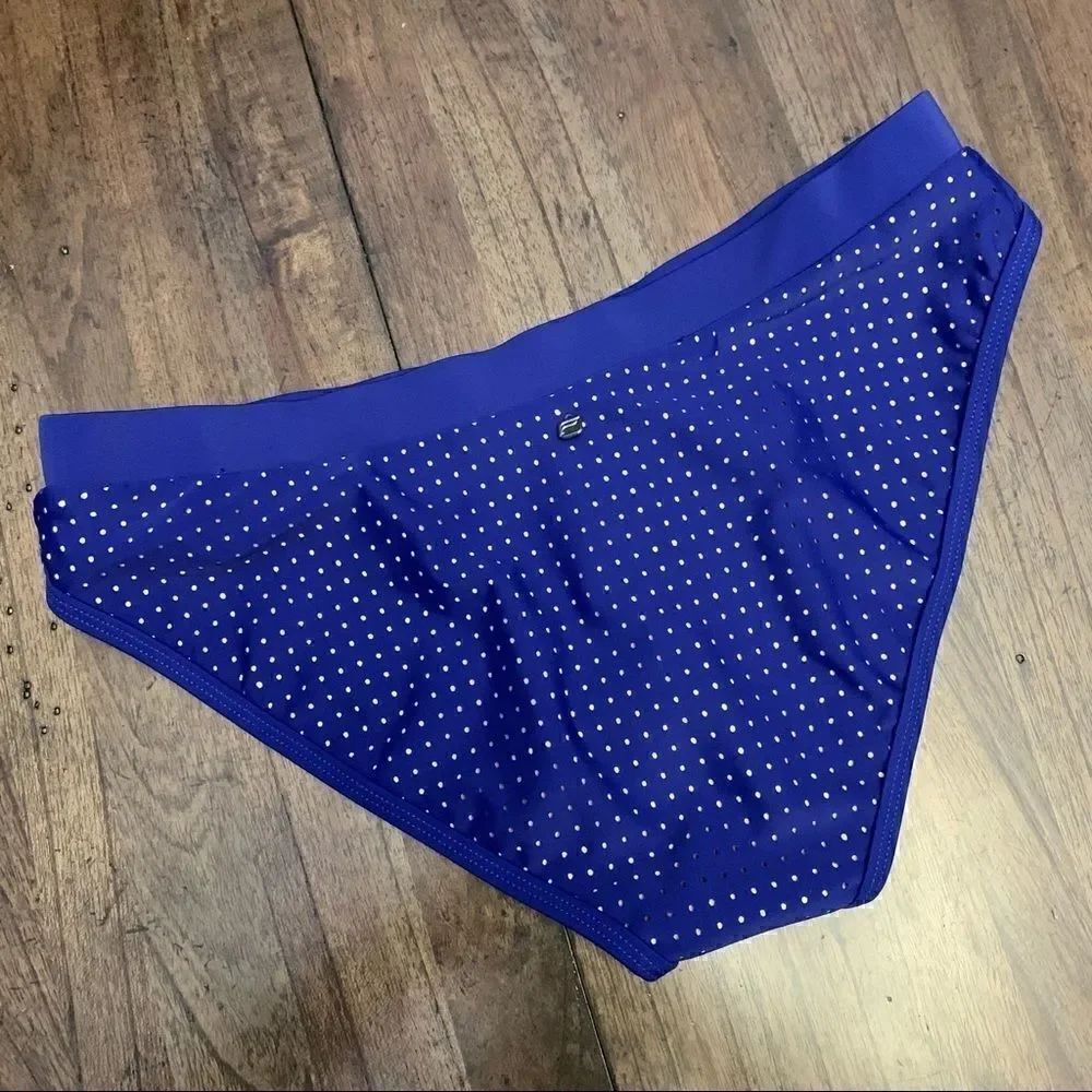 Fabletics | Bikini Bottom - Picture 3 of 6